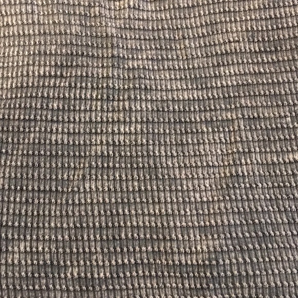 Phanuel Crop Top - Picture 2 of 4